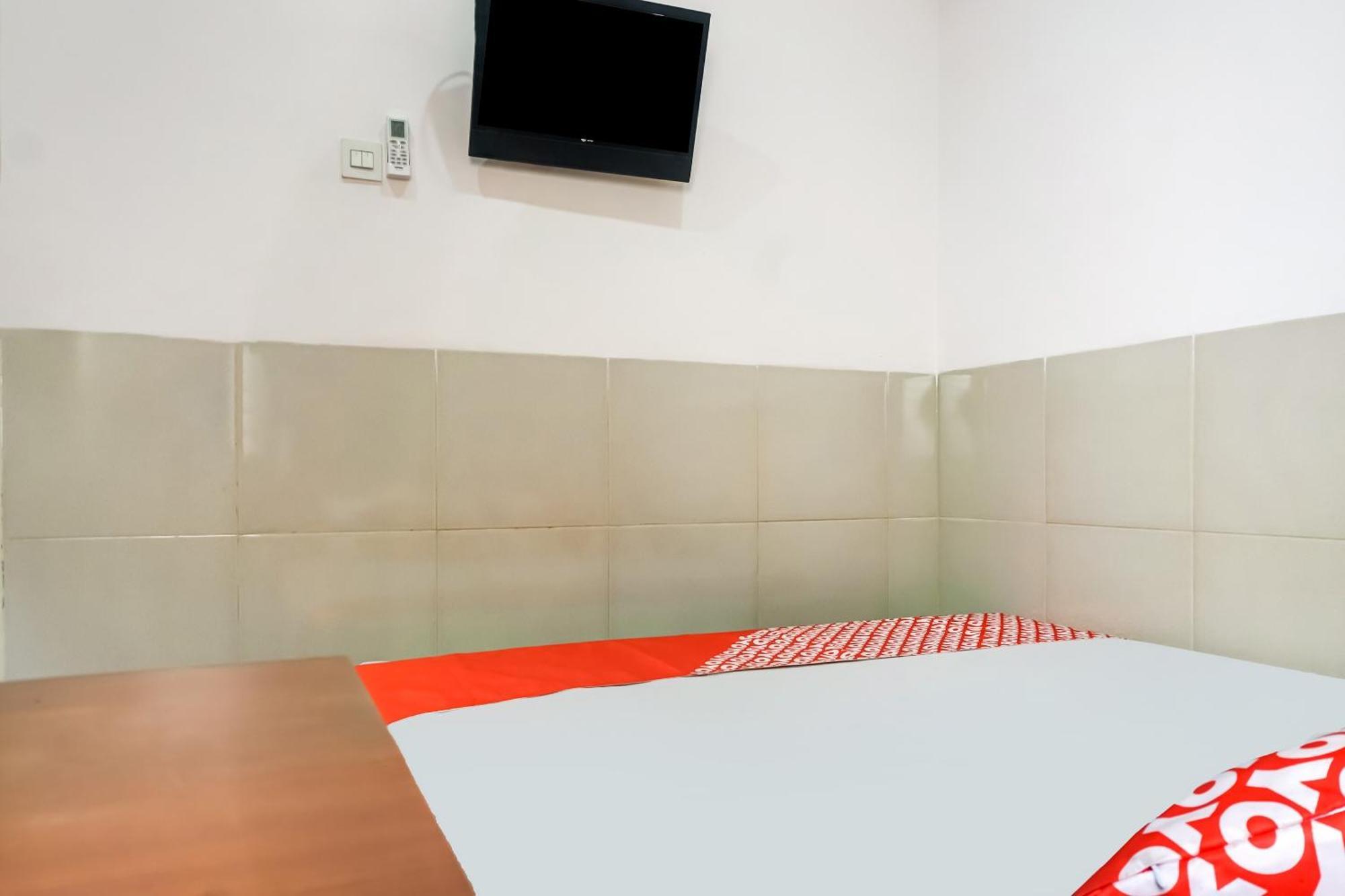 Oyo 91316 Hh Hotel